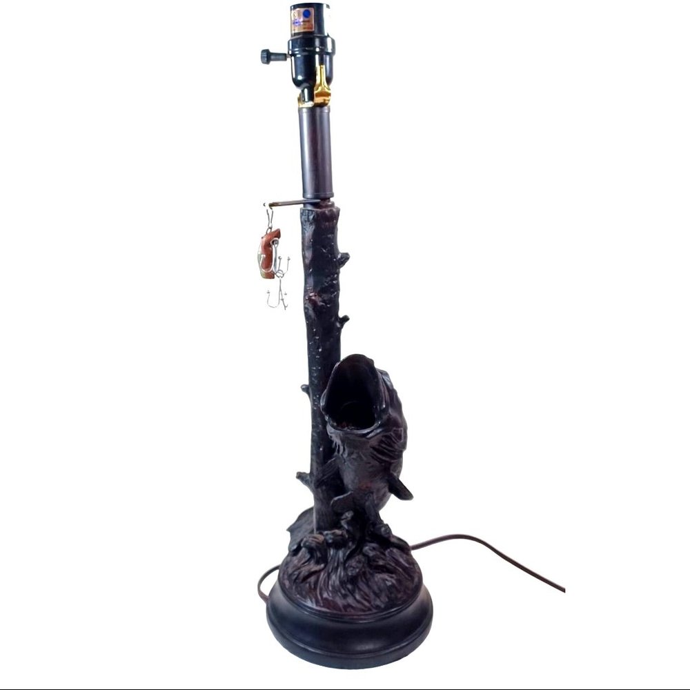 Wide Mouth Bass Fishing Tackle Lure Sculpture Fisherman Table Lamp Rustic Lodge - Picture 3 of 11